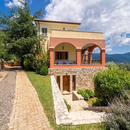 Villa Pera *
