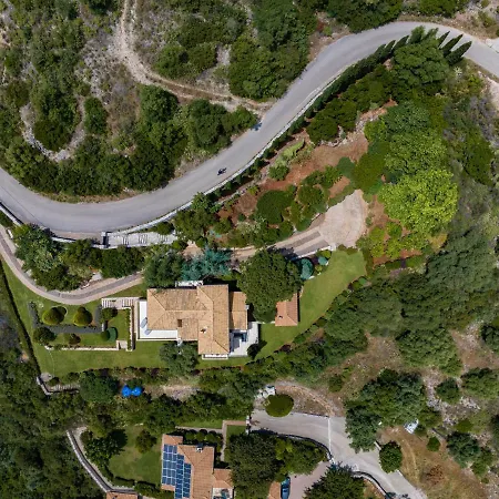 Pera Villa