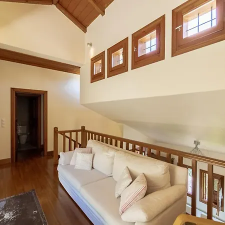 Villa Pera *