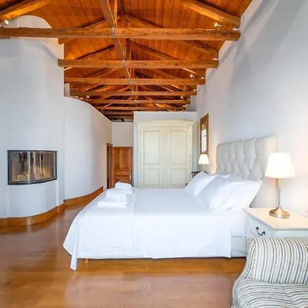 Pera Villa *